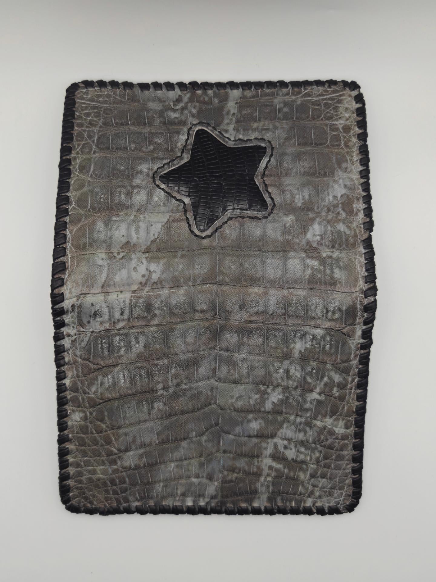 Caiman Passport Wallet