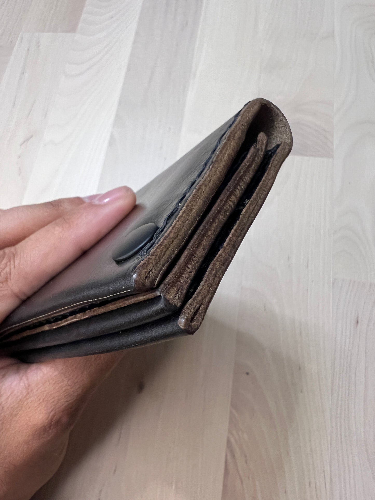 MTO Folded pocket tracker wallet