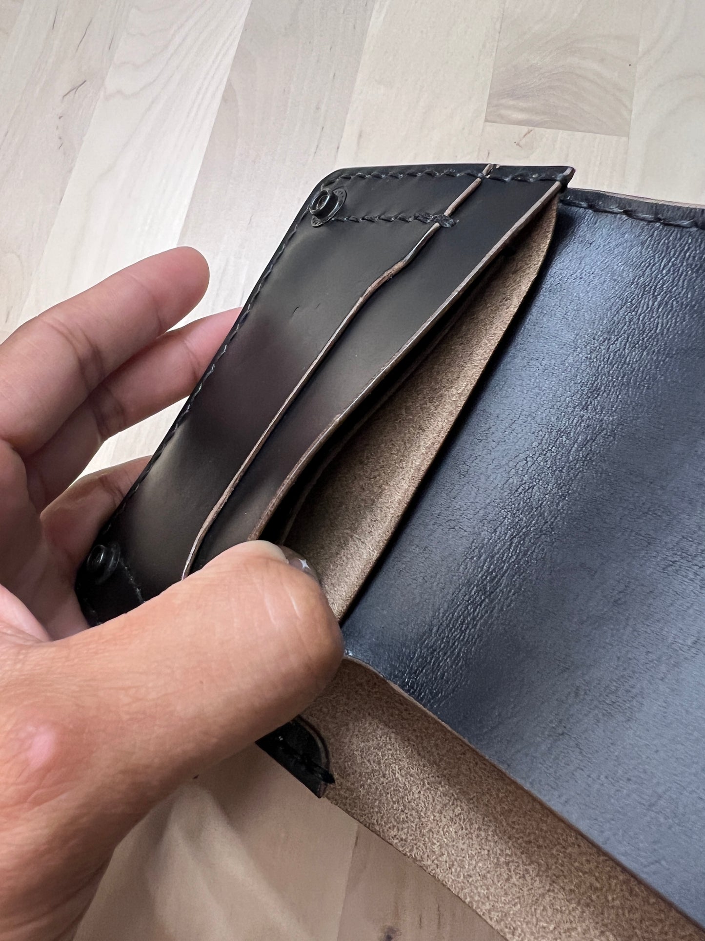 Cash pocket tracker wallet