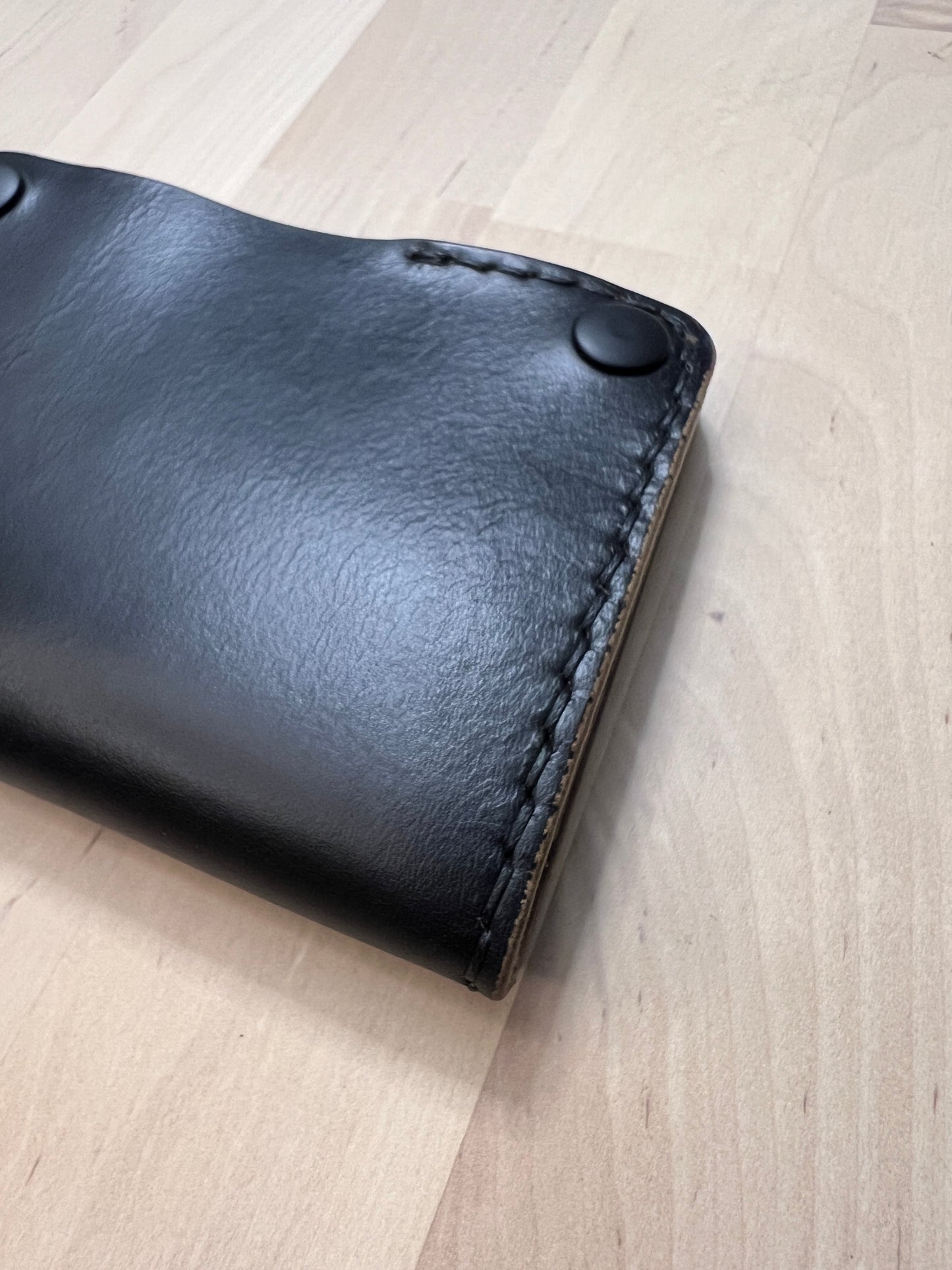 Cash pocket tracker wallet