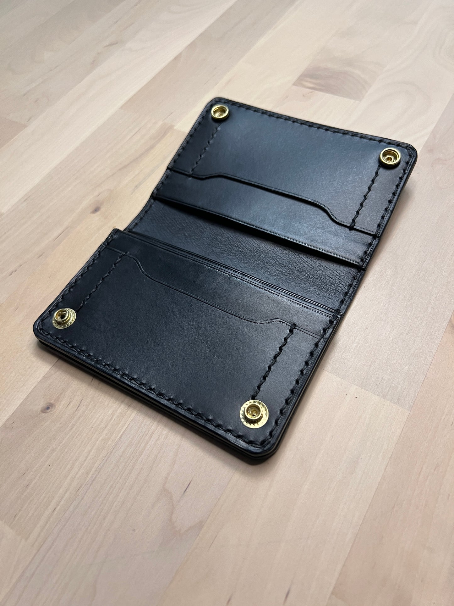 MTO custom tracker wallet